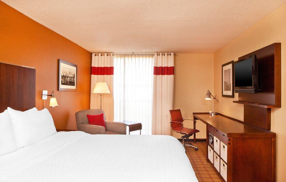 Four Points By Sheraton - San Francisco Bay Bridge Hotel 3*