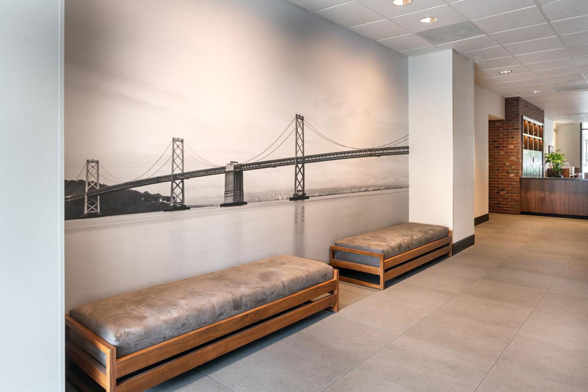 Four Points By Sheraton - San Francisco Bay Bridge Hotel 3*